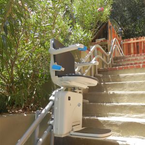 2000 Outdoor Stairlift